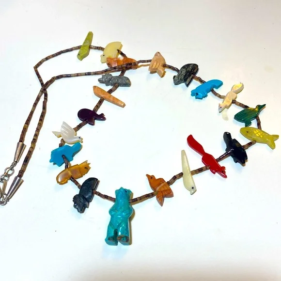 VTG Zuni Native American Turquoise Bear Carved Gem Animals Fetish Necklace 24” - Picture 1 of 5